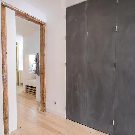 Historical Santos Ii