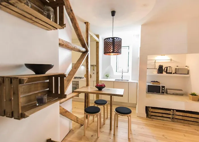 Historical Santos Ii * Lisboa