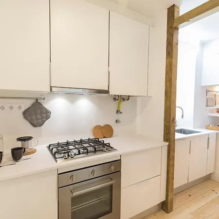 Historical Santos Ii * Lisboa